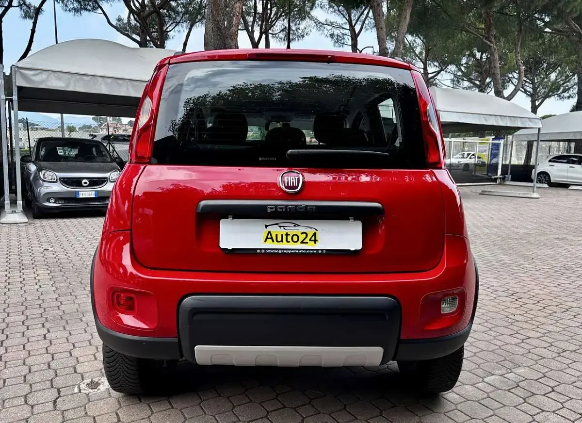 Usata Fiat Panda 4x4 86 CV (63 kW) 2017 Rosso Utilitaria