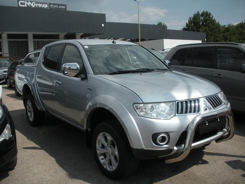 Occasion Mitsubishi L200 Intense+ 178 PK (130 kW) 2017 Zilver Pickup