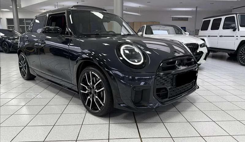 Usata Mini John Cooper Works 156 CV (114 kW) 2025 Utilitaria