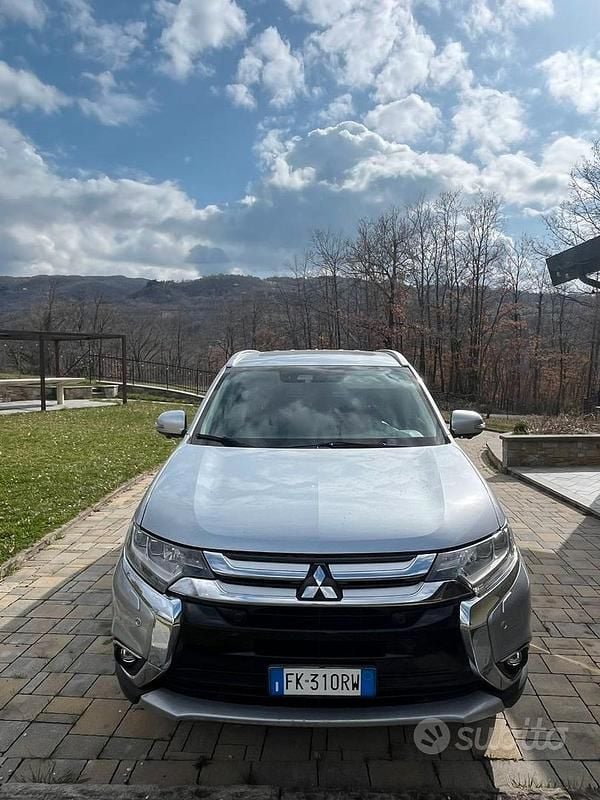 Usata Mitsubishi Outlander 2017 Grigio SUV