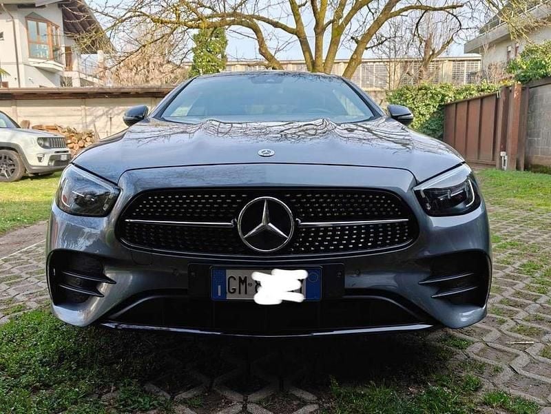 Usata Mercedes E300 AMG line 265 CV (194 kW) 2023 Coupé