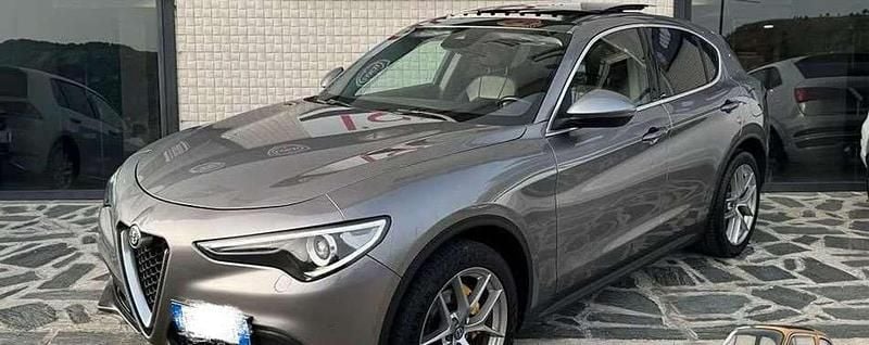 Usata Alfa Romeo Stelvio Super 209 CV (153 kW) 2018 Grigio SUV