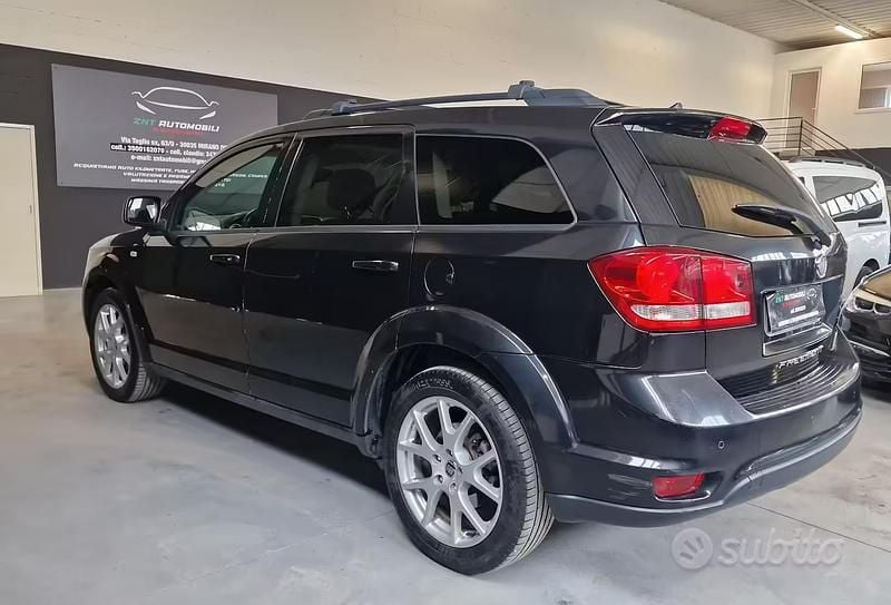 Usata Fiat Freemont Lounge 140 CV (102 kW) 2012 Nero SUV