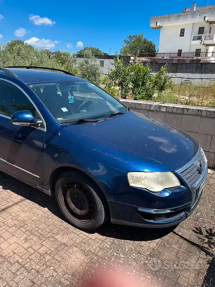 Usata VW Passat 110 CV (80 kW) 2009 Blu Station wagon