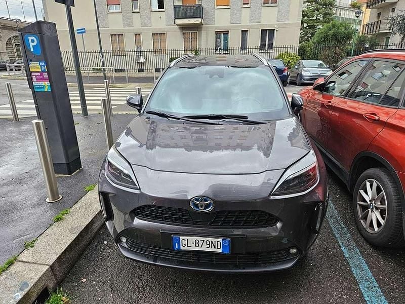 Usata Toyota Yaris Cross 92 CV (67 kW) 2022 Grigio SUV