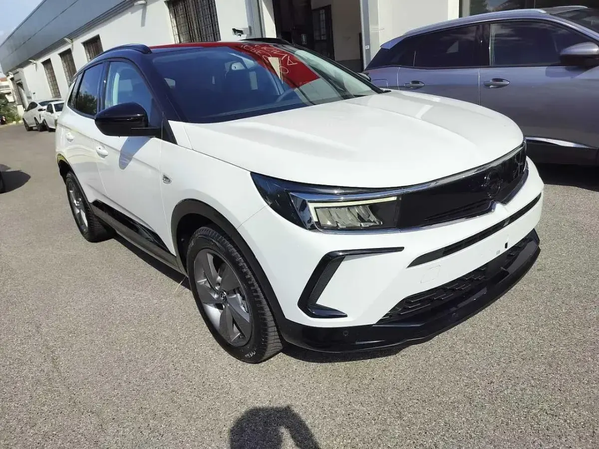 Usata Opel Grandland X 136 CV (100 kW) 2025 SUV