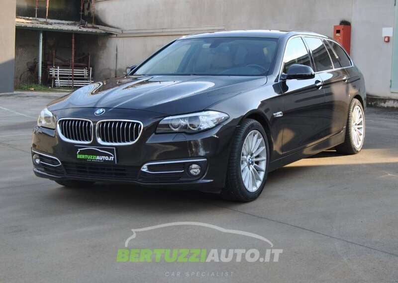 Usata BMW 520 Luxury Line 190 CV (139 kW) 2015 Bronzo Station wagon