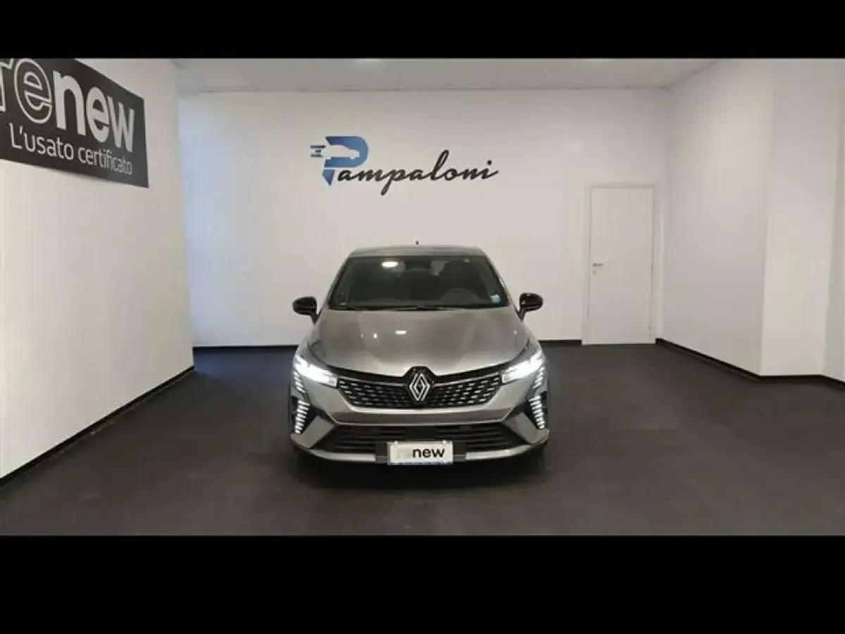 Usata Renault Clio Techno 91 CV (66 kW) 2025 Grigio scuro Utilitaria