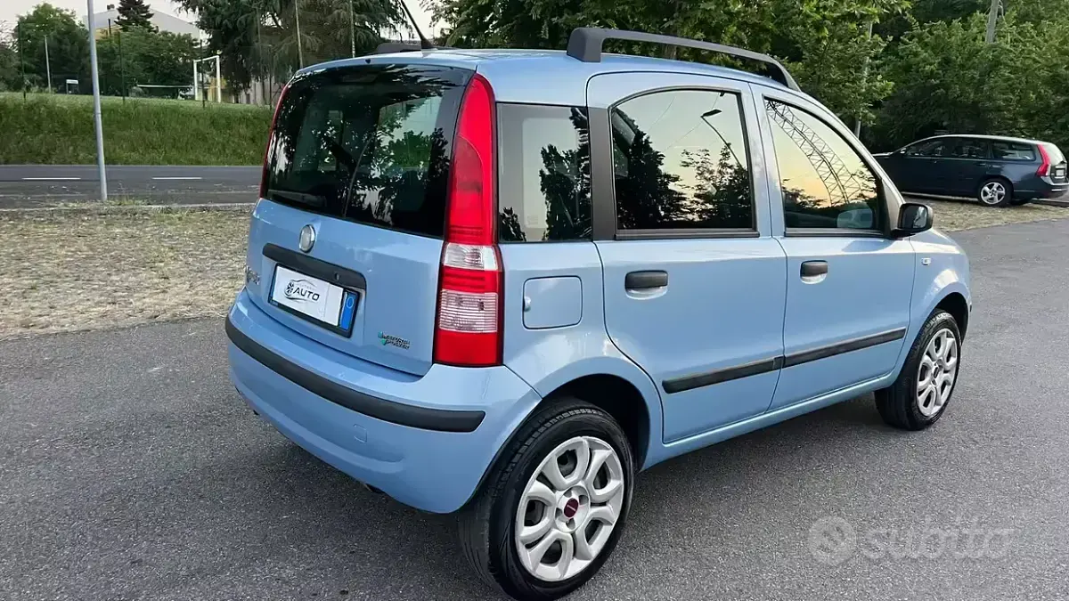 Usata Fiat Panda Dynamic 60 CV (44 kW) 2010 Blu Utilitaria