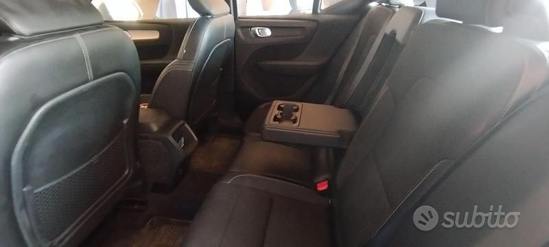 Occasion Volvo XC40 Momentum 150 ch (110 kW) 2019 Gris SUV