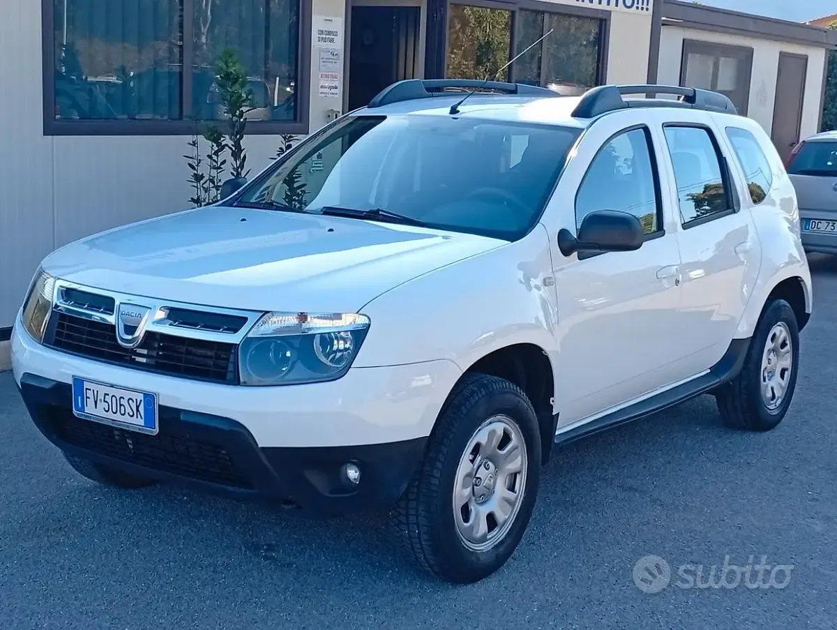 Usata Dacia Duster Ambiance 105 CV (77 kW) 2010 Bianco SUV
