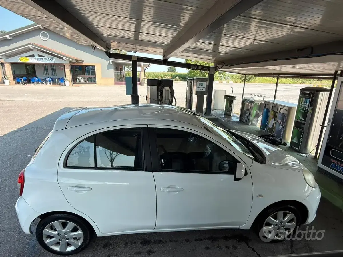 Usata Nissan Micra 78 CV (57 kW) 2013 Bianco Utilitaria