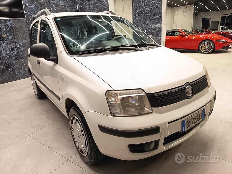 Usata Fiat Panda Active 77 CV (56 kW) 2012 Bianco Utilitaria