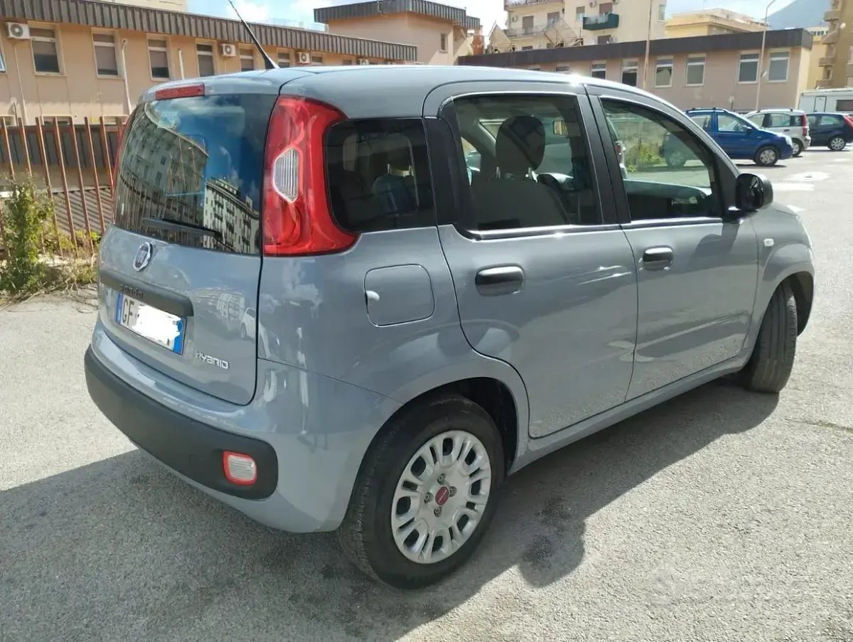 Usata Fiat Panda 70 CV (51 kW) 2021 Grigio Utilitaria