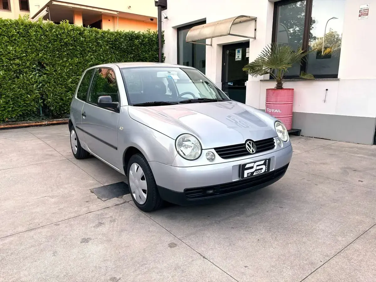 Usata VW Lupo 50 CV (36 kW) 2002 Argento Utilitaria
