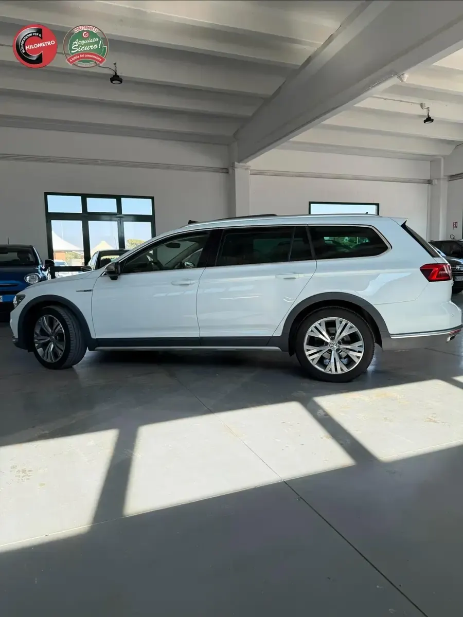 Usata VW Passat Alltrack 190 CV (139 kW) 2019 Bianco Station wagon