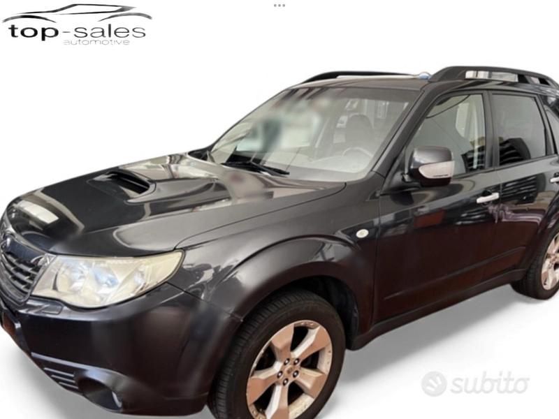 Grigio Usata 2011 Subaru Forester Exclusive+ SUV | 4500 € (Super prezzo) - Immagine 1/4