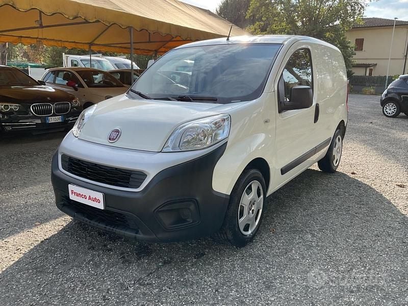 Bianco Usata 2019 Fiat Fiorino Monovolume | 8600 € (Buon prezzo) - Immagine 1/4