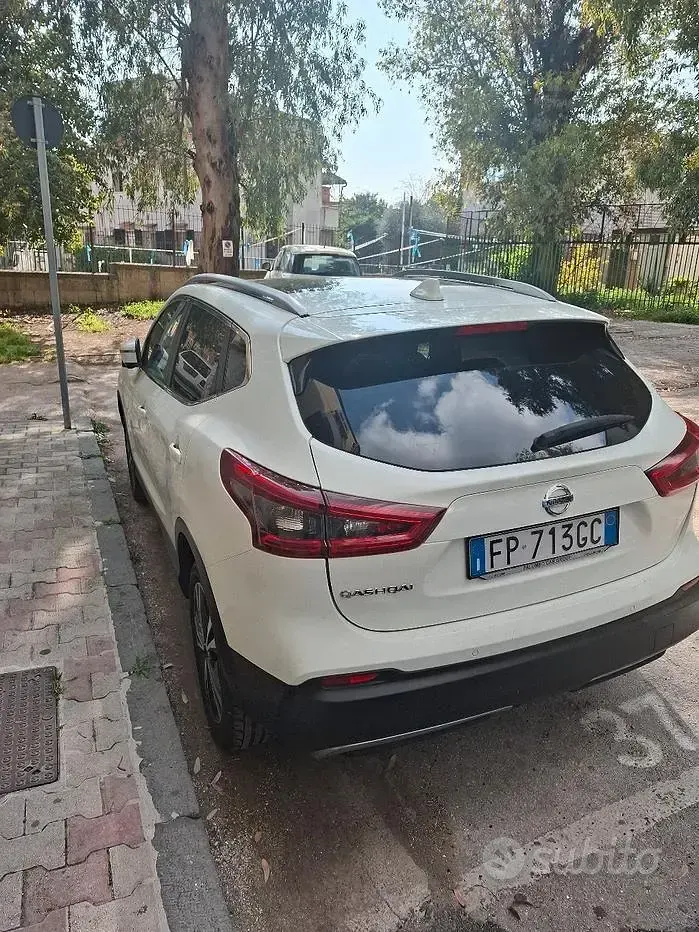 Usata Nissan Qashqai Tekna 131 CV (96 kW) 2018 Bianco SUV