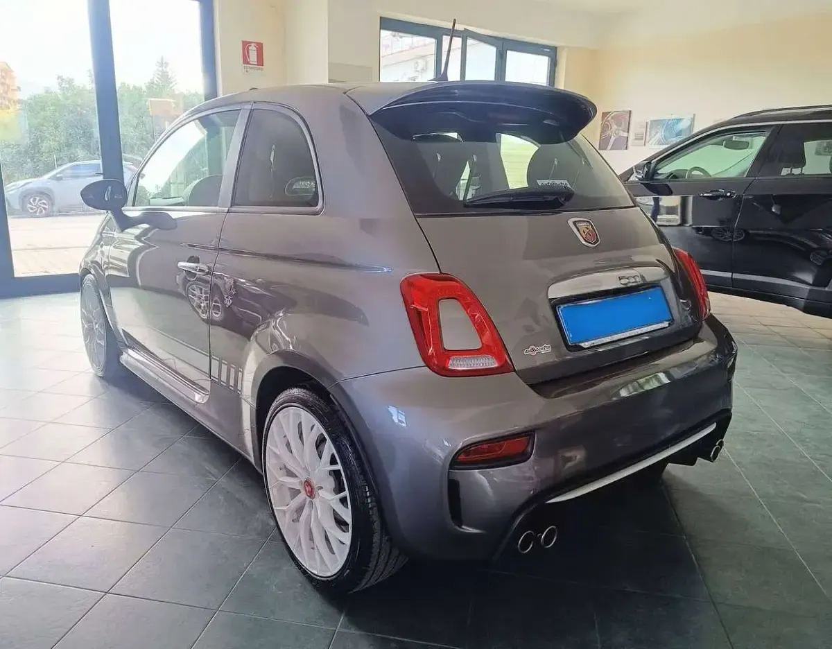 Usata Abarth 595 Turismo 165 CV (121 kW) 2021 Grigio Utilitaria