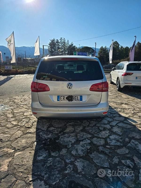 Begagnad VW Sharan 136 HK (100 kW) 2013 Grå Minibuss