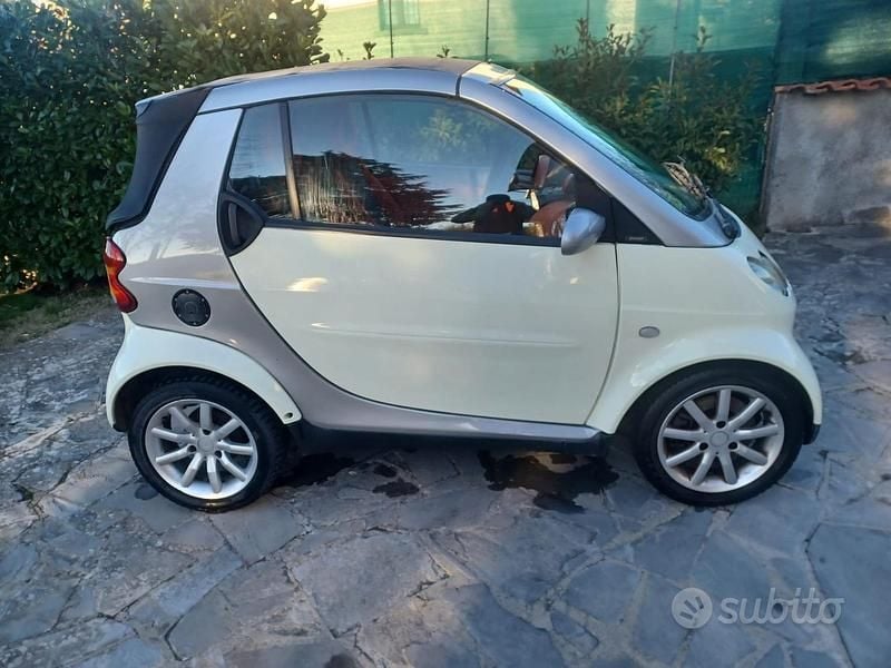 Usata Smart ForTwo Cabrio 2004 Bianco Cabrio