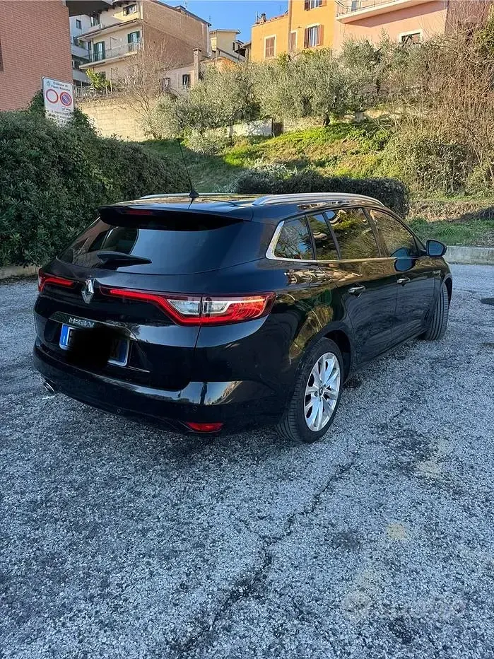 Usata Renault Mégane IV Intens 110 CV (80 kW) 2017 Berlina