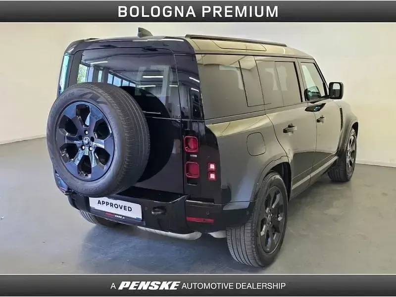 Usata Land Rover Defender SE Dynamic 200 CV (147 kW) 2024 Nero SUV