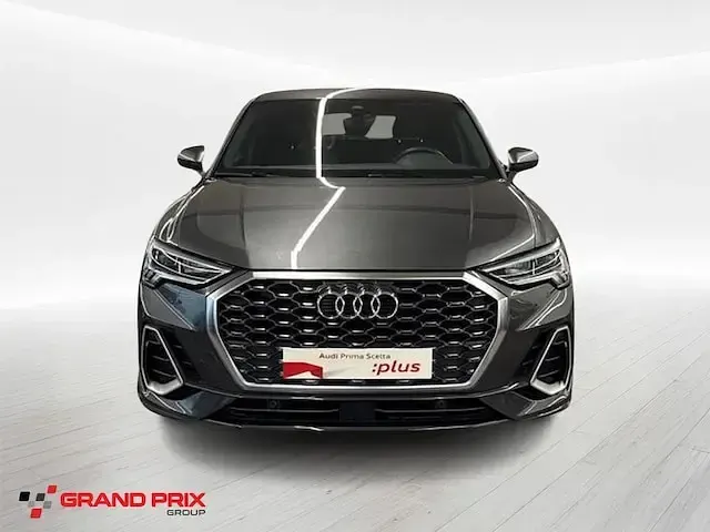 Usata Audi Q3 Sportback Comfort 150 CV (110 kW) 2025 Grigio daytona perla SUV