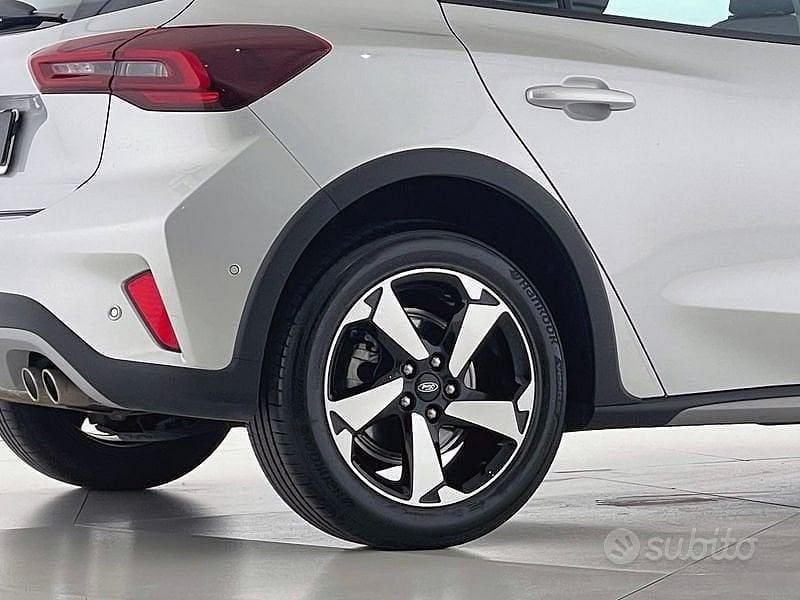 Usata Ford Focus Active 116 CV (85 kW) 2023 Grigio Berlina