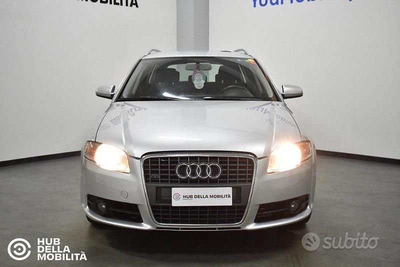 Grigio Usata 2006 Audi A4 Station wagon | 2500 € (Buon prezzo) - Immagine 1/4
