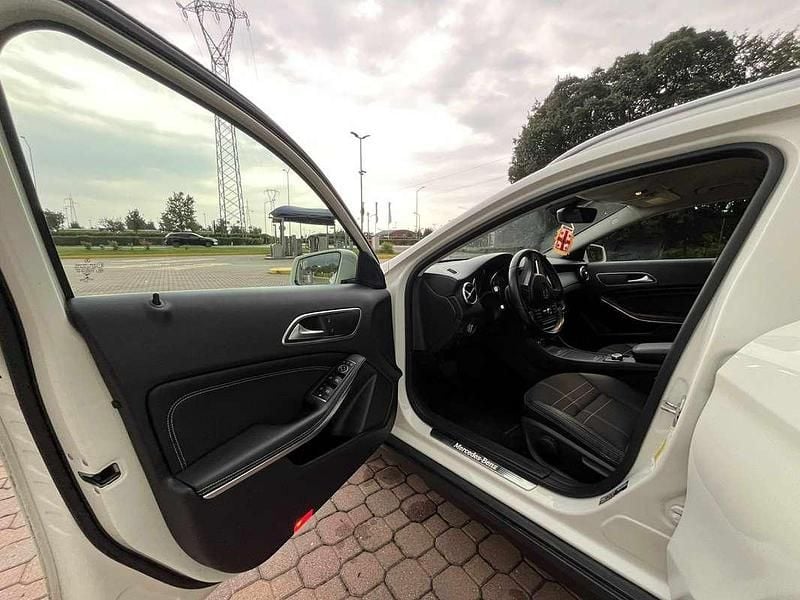Usata Mercedes GLA200 Urban 136 CV (100 kW) 2015 SUV