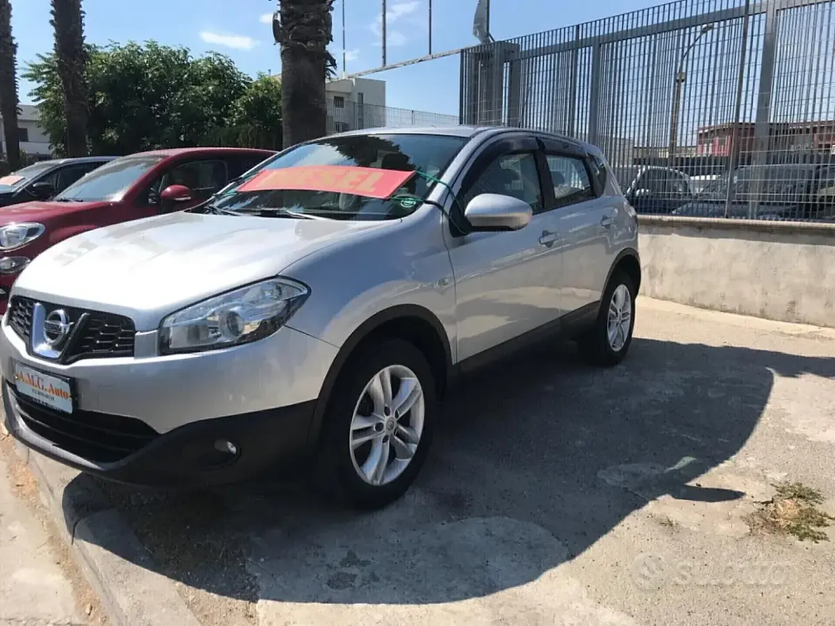 Usata Nissan Qashqai Visia 110 CV (80 kW) 2011 Grigio SUV