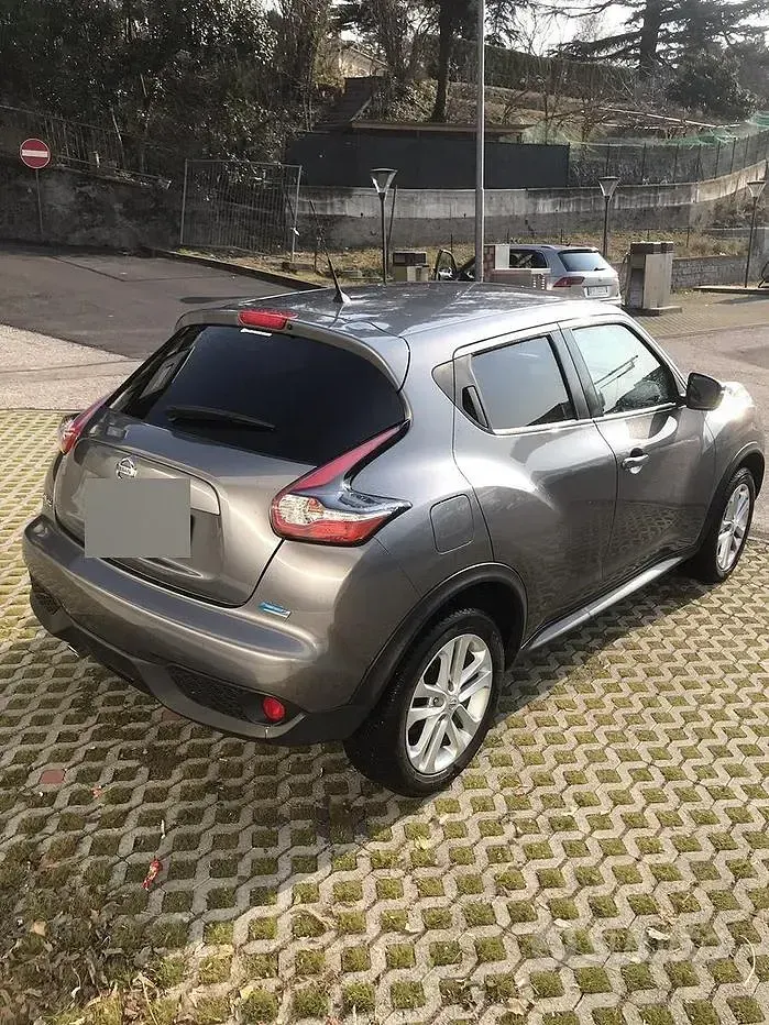 Usata Nissan Juke 110 CV (80 kW) 2014 Grigio SUV