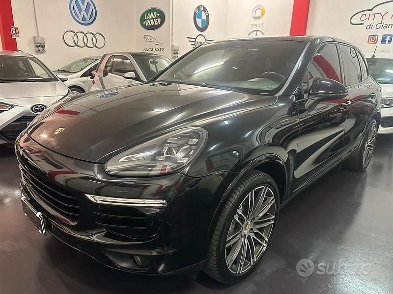 Usata Porsche Cayenne Platinum Edition 250 CV (183 kW) 2016 Nero SUV