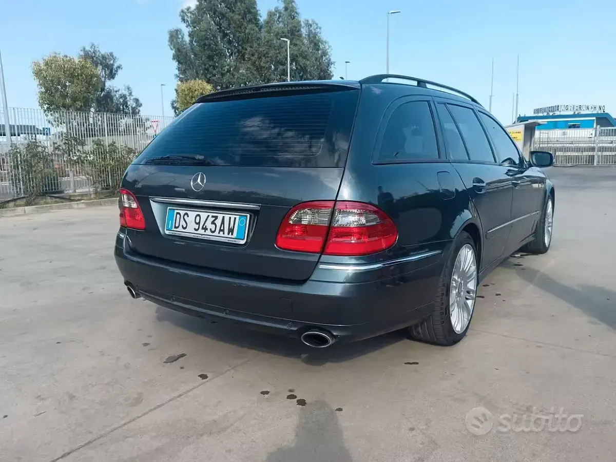 Usata Mercedes E320 Avantgarde 224 CV (164 kW) 2008 Grigio Station wagon