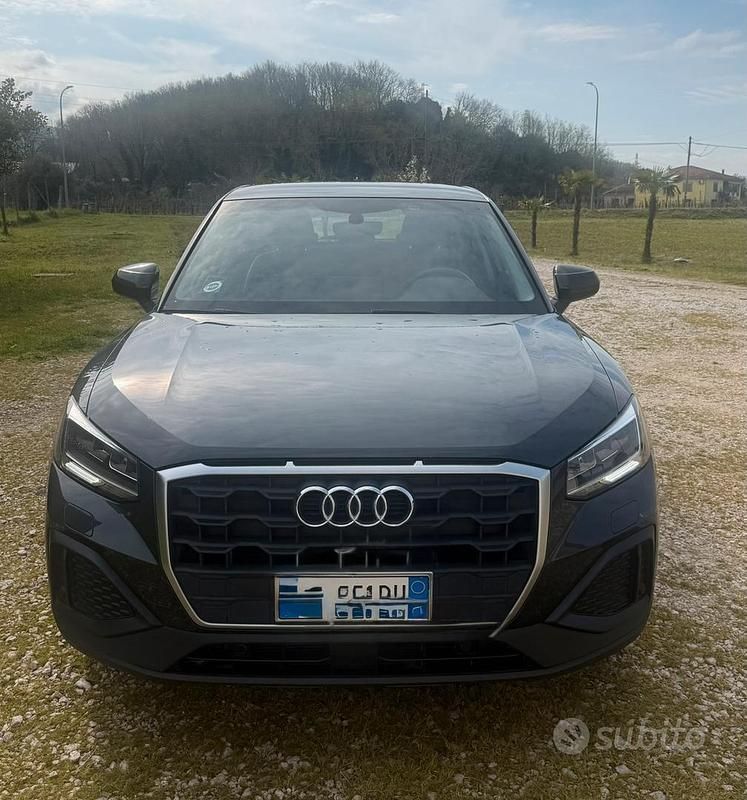 Usata Audi Q2 Business 116 CV (85 kW) 2021 Grigio SUV