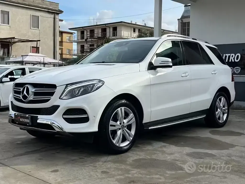 Usata Mercedes GLE250 204 CV (150 kW) 2016 Bianco SUV