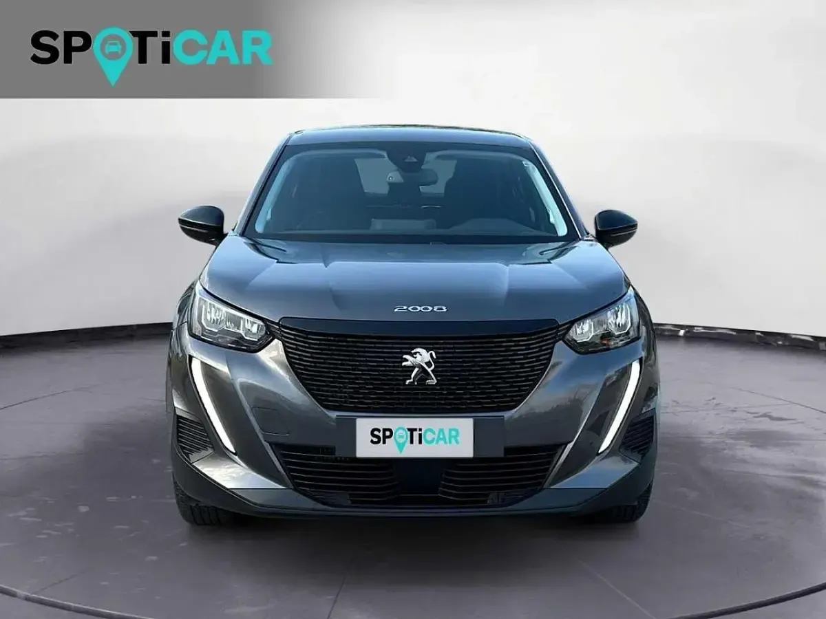 Usata Peugeot 2008 Active 101 CV (74 kW) 2022 Grigio SUV