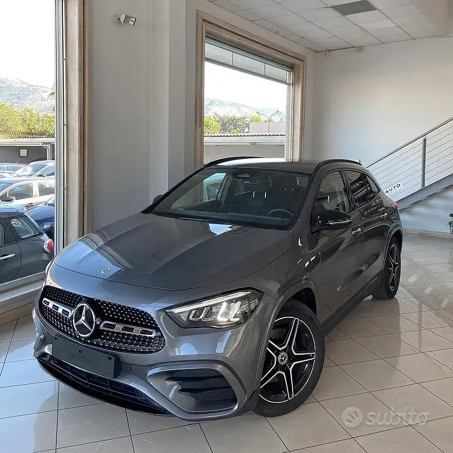 Usata Mercedes GLA200 AMG Line Premium 150 CV (110 kW) 2024 Grigio SUV