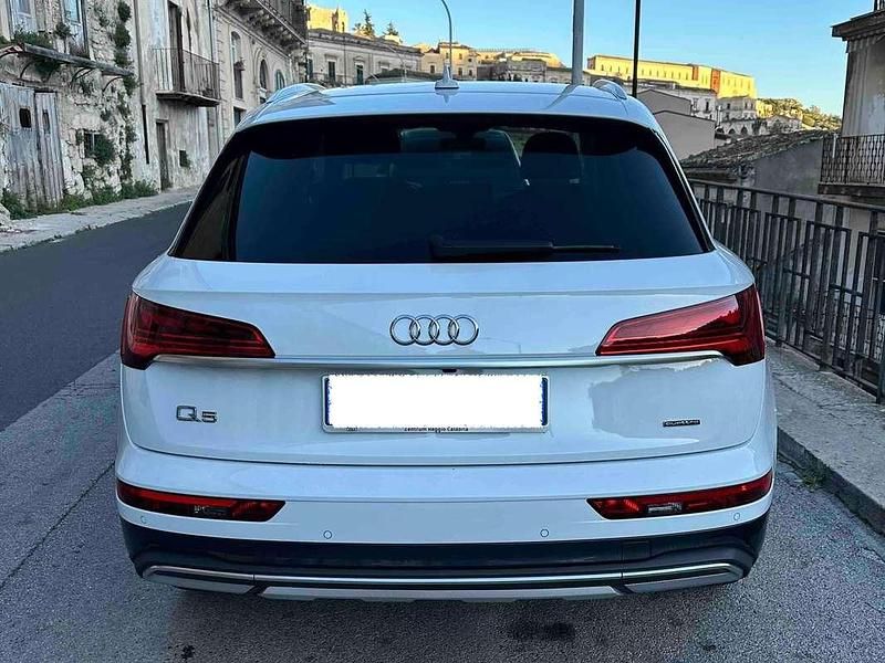 Usata Audi Q5 Ambiente 204 CV (150 kW) 2022 Bianco SUV