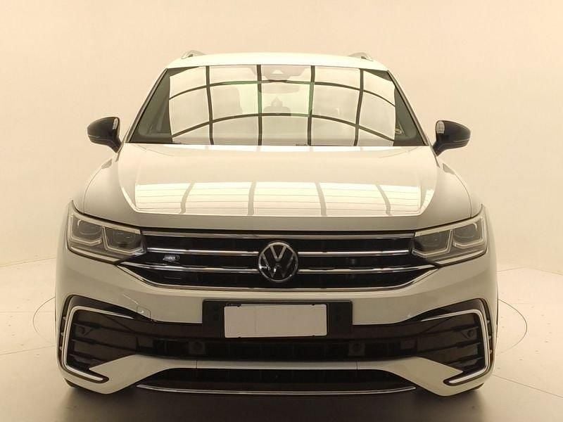 Usata VW Tiguan R-line 150 CV (110 kW) 2021 Bianco SUV