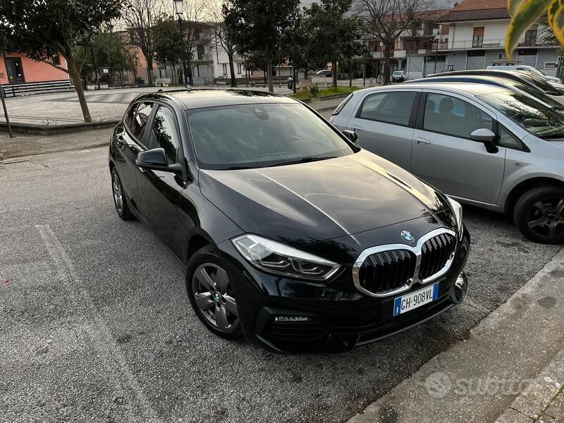 Usata BMW 118 Advantage 150 CV (110 kW) 2020 Nero Utilitaria
