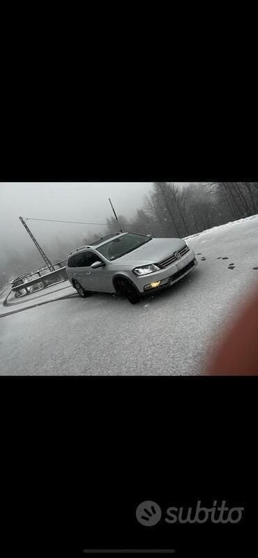 Grigio Usata 2013 VW Passat Station wagon | 7900 € (Buon prezzo) - Immagine 1/4