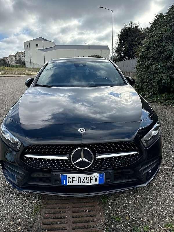 Usata Mercedes A180 AMG line 116 CV (85 kW) 2021 Nero Berlina
