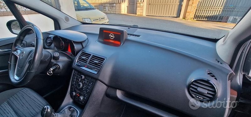 Usata Opel Meriva Cosmo 120 CV (88 kW) 2015 Grigio Monovolume