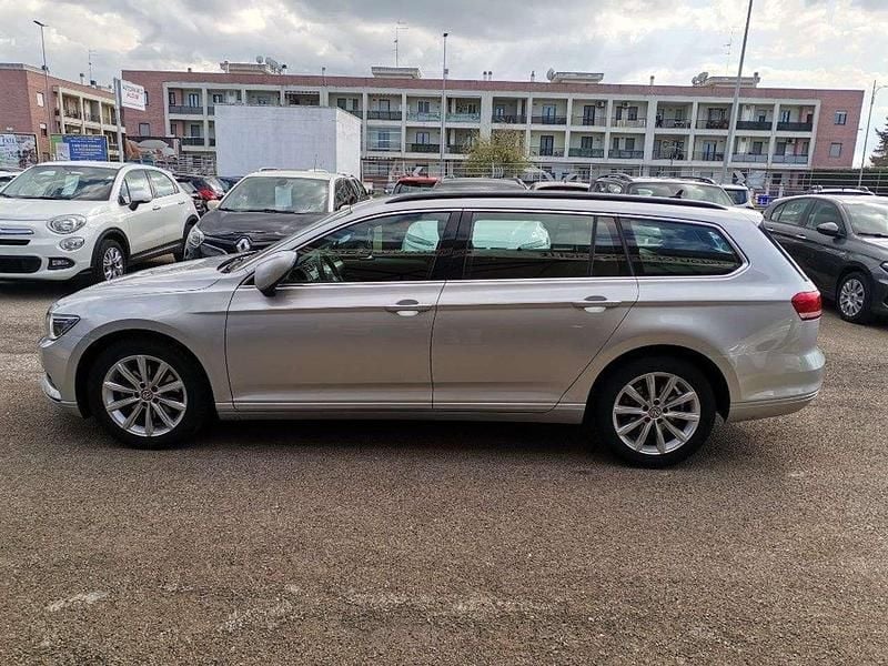 Usata VW Passat Business+ 150 CV (110 kW) 2017 Argento metallizzato Station wagon