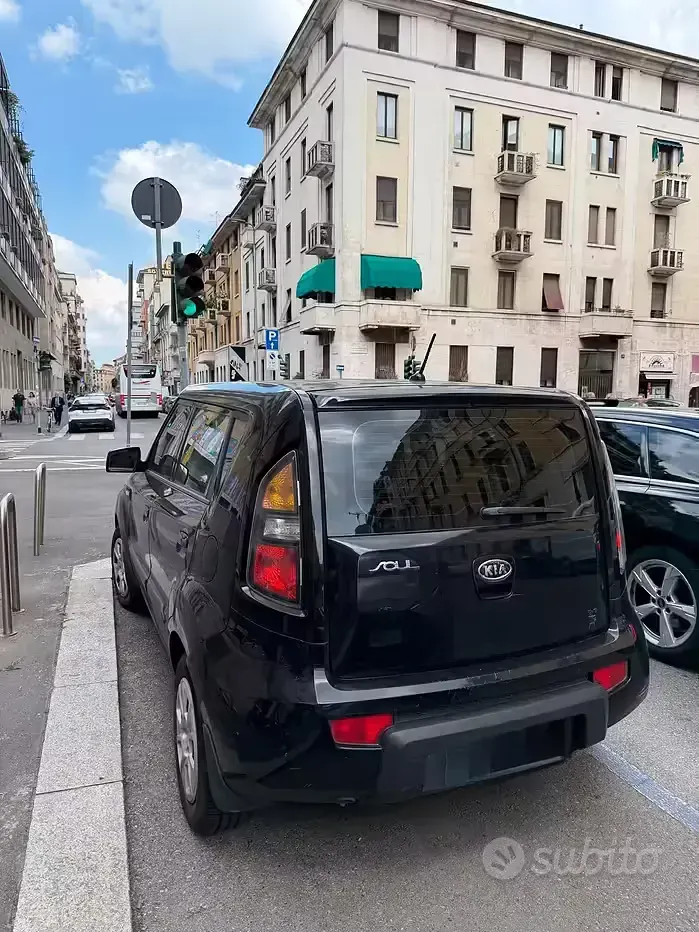 Usata Kia Soul 126 CV (92 kW) 2012 Nero SUV