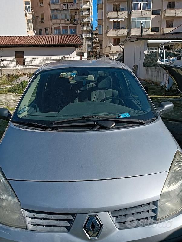 Usata Renault Mégane II 98 CV (72 kW) 2006 Berlina