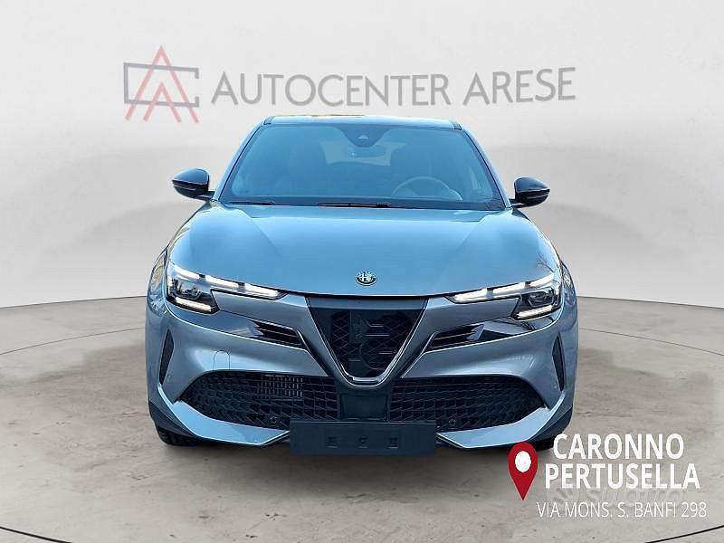 Nuova Alfa Romeo Junior Edizione Speciale 145 CV (106 kW) 2025 Grigio SUV